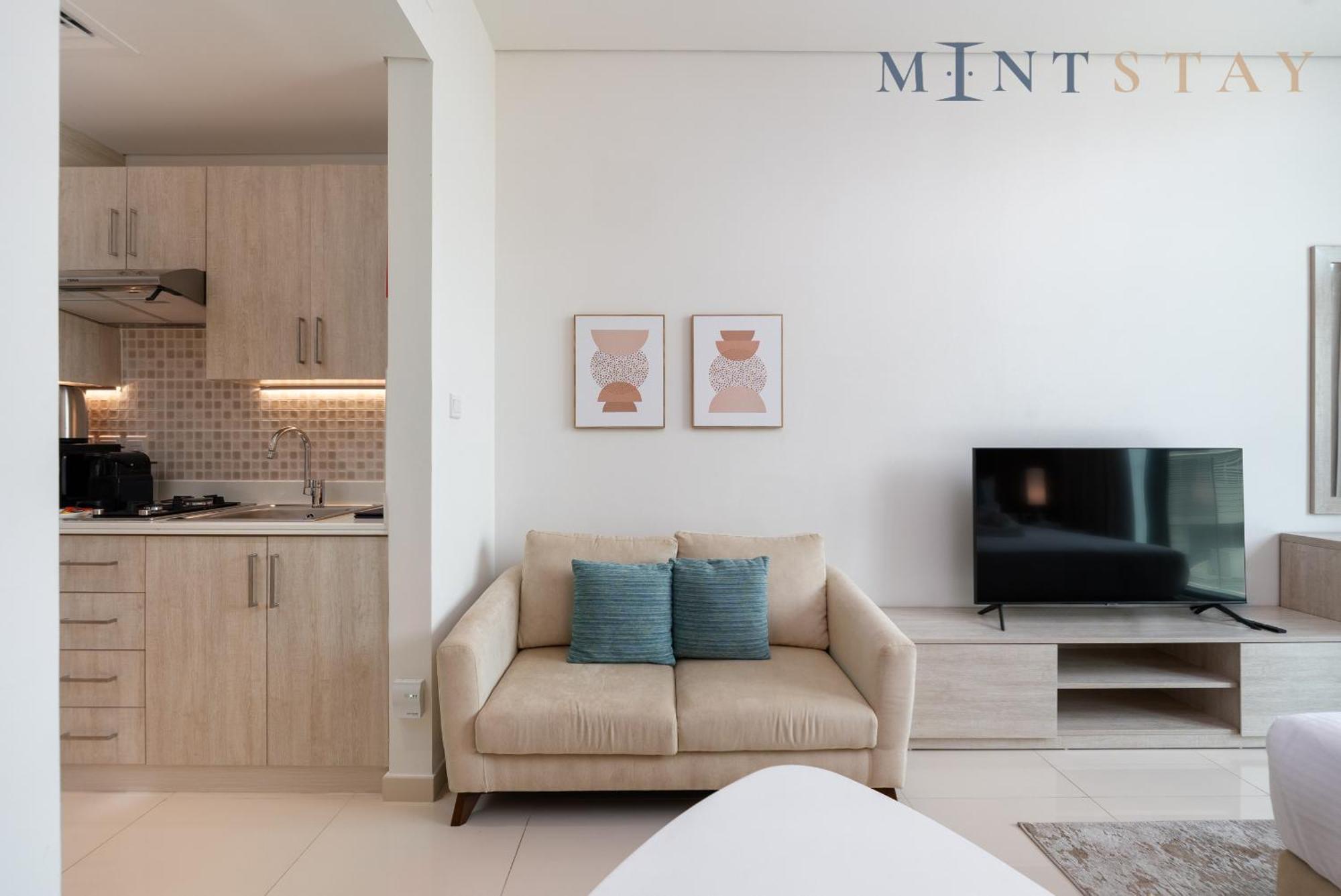 Seven Palm, Palm Jumeirah - Mint Stay Dubai Exterior photo